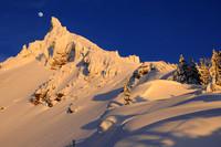 Mt. Thielsen just before sunset